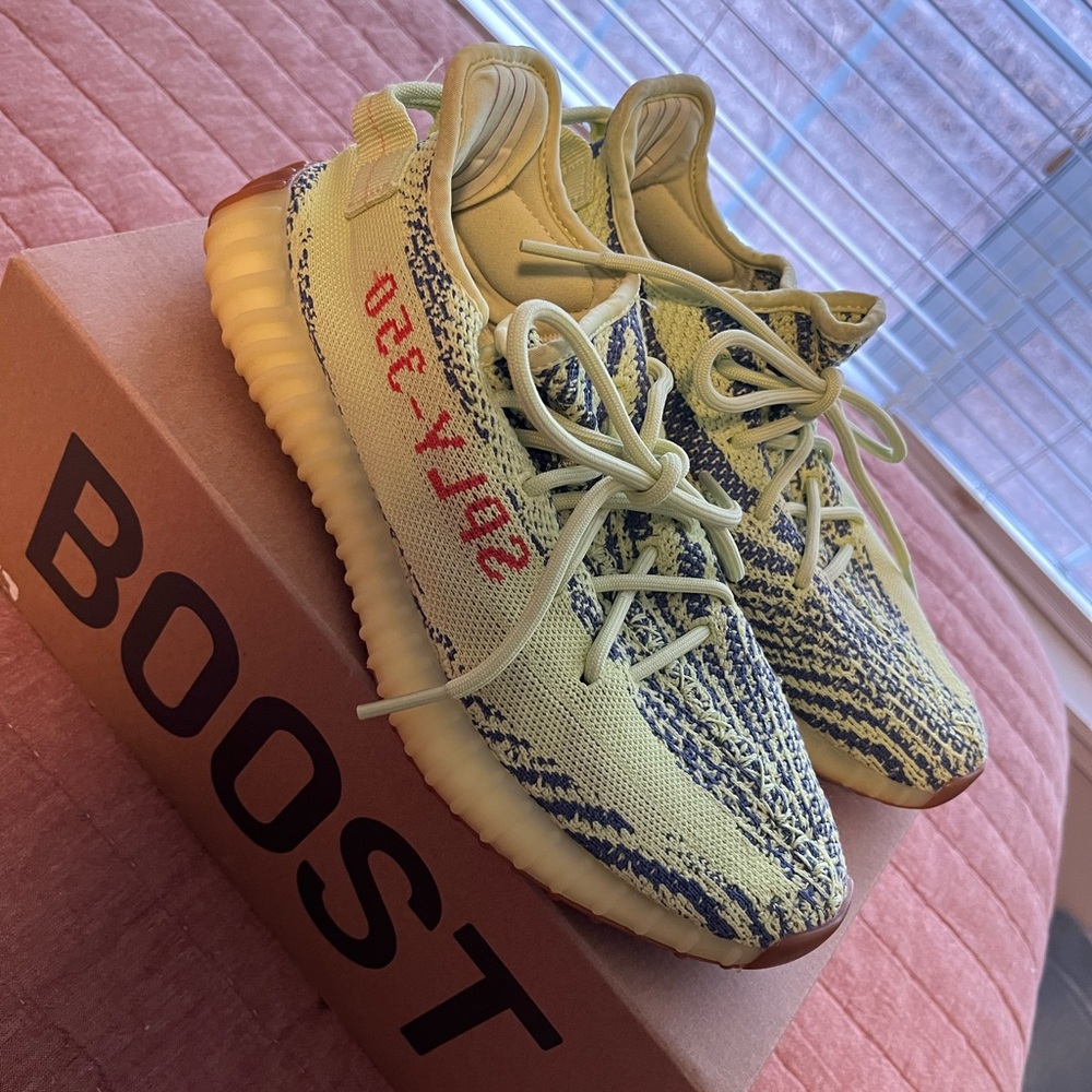 Yeezy Boost 350 V2 'Semi Frozen Yellow size US 8